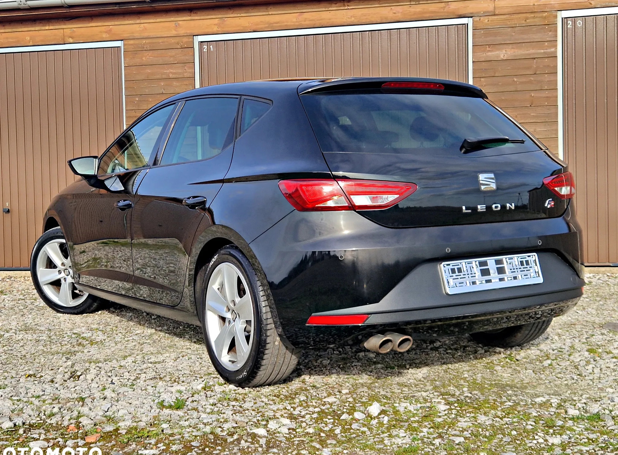 Seat Leon cena 47900 przebieg: 208000, rok produkcji 2015 z Września małe 781